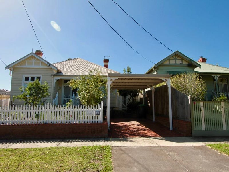 88 Medway Street, Box Hill North,
