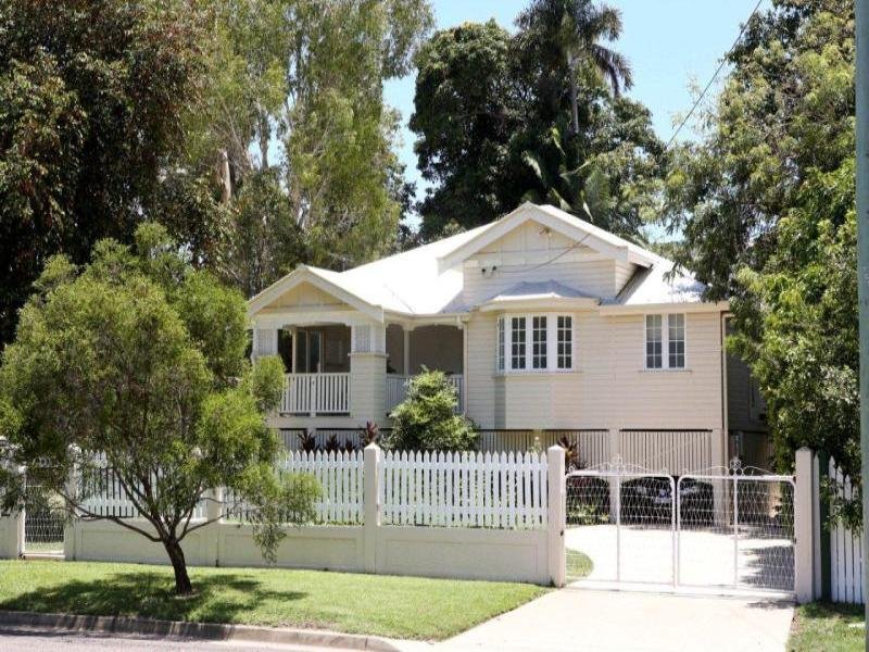 11 Armstrong Street, Hermit Park, QLD 4812