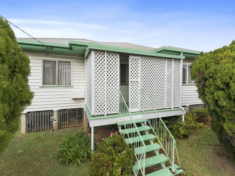 24 Cameron Parade, Wynnum, Qld 4178 Property Details