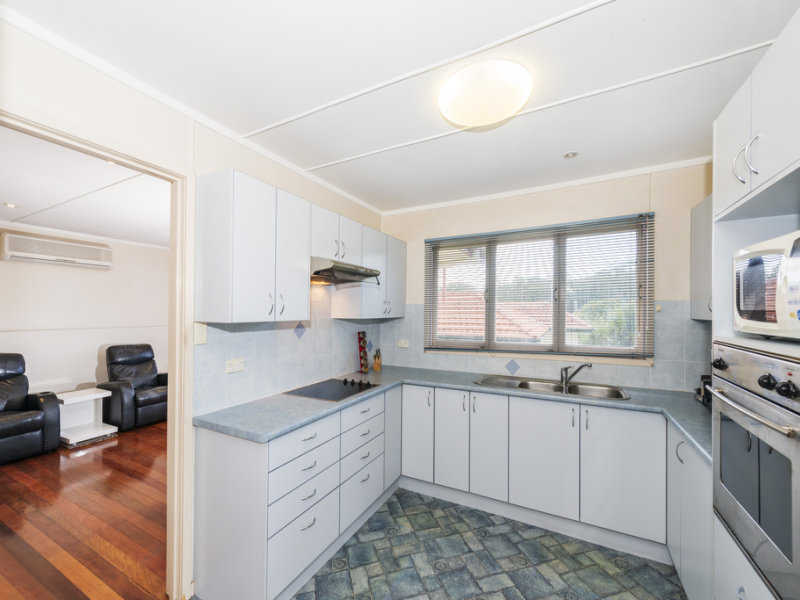 4 Courtland Street, Salisbury, Qld 4107 Property Details