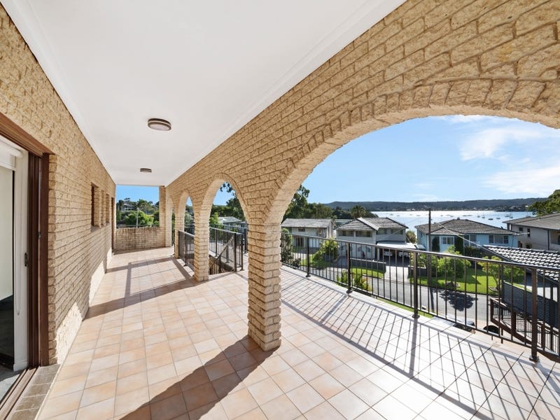 181 Avoca Drive, Green Point, NSW 2251