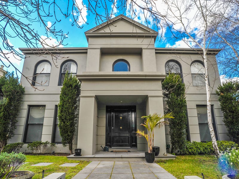 36 Avenue Athol, Canterbury, VIC 3126