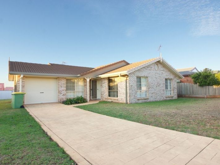 21 Gouldson Drive, Kearneys Spring, QLD 4350