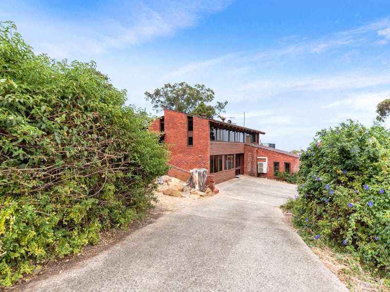 11 Currawong Drive, Gooseberry Hill, WA 6076