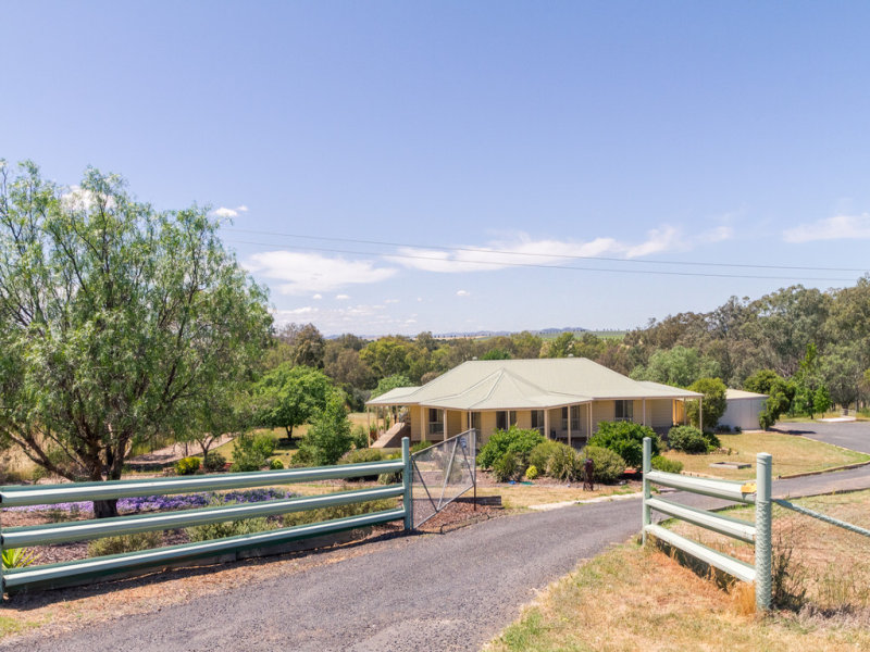 43 Chardonnay Lane, Cowra, NSW 2794