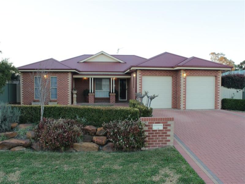 12 Carnoustie Drive, Dubbo, NSW 2830