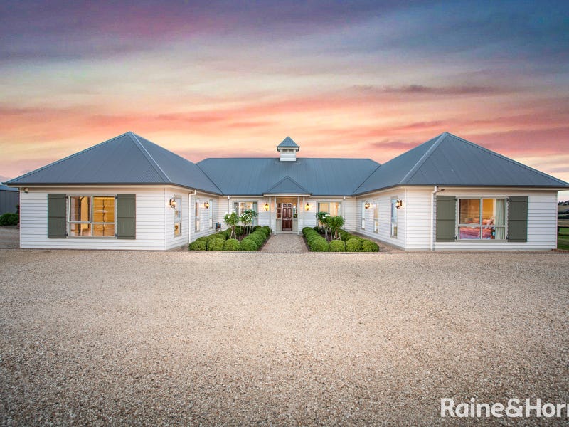 57 Cabbage Tree Lane, Gisborne South, VIC 3437