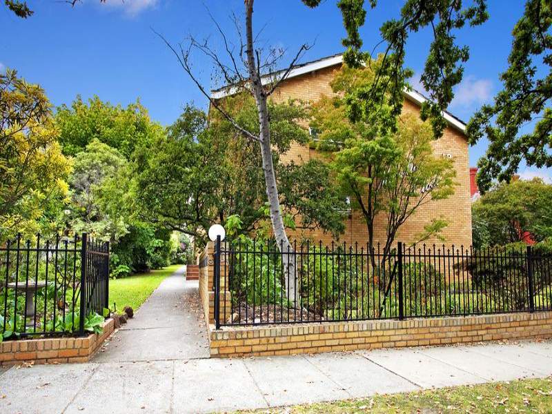 2/18 Mercer Road, Armadale, Vic 3143 Property Details