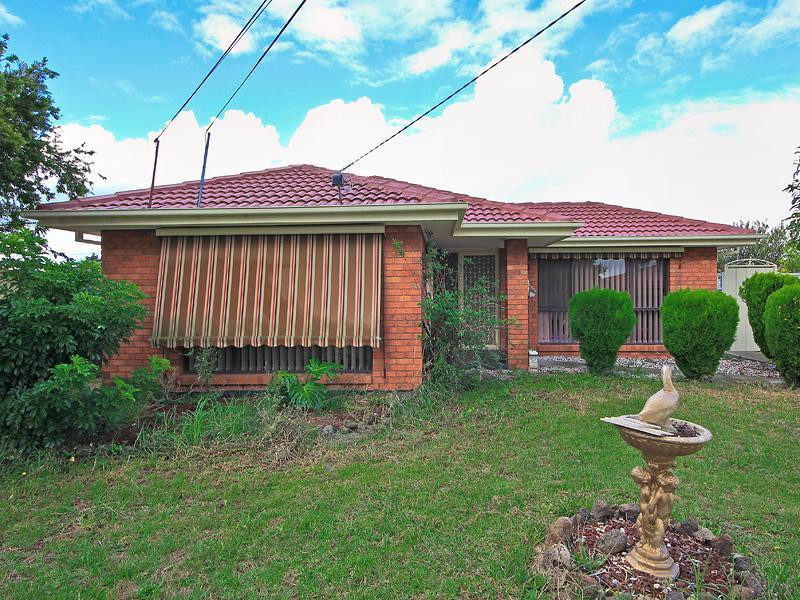 2 Clarke Avenue, St Albans, VIC 3021