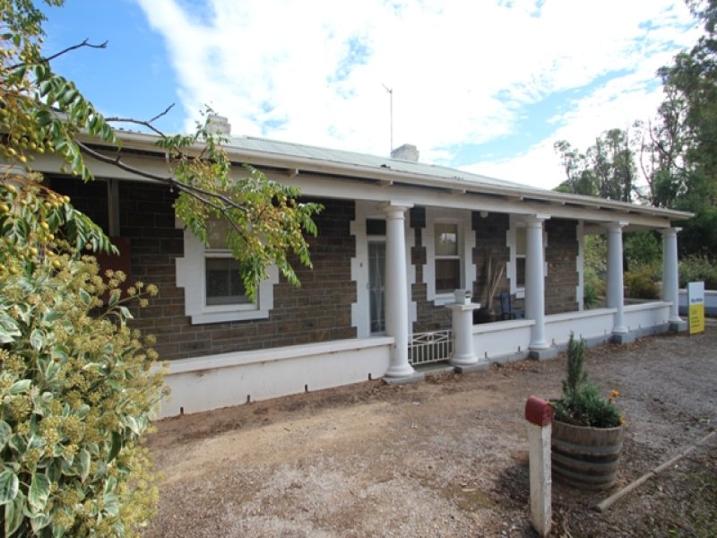 8 Young Street, Burra, SA 5417 Property Details