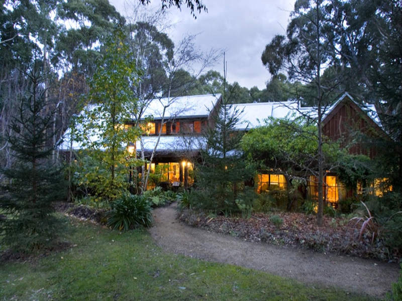 5 Cedar Lane, Mount Macedon, VIC 3441