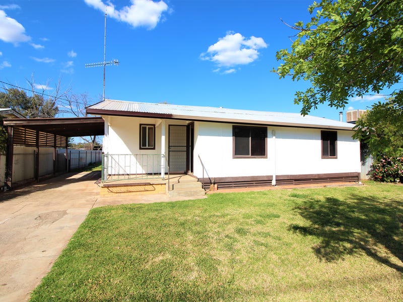 10 Young Street, Darlington Point, NSW 2706