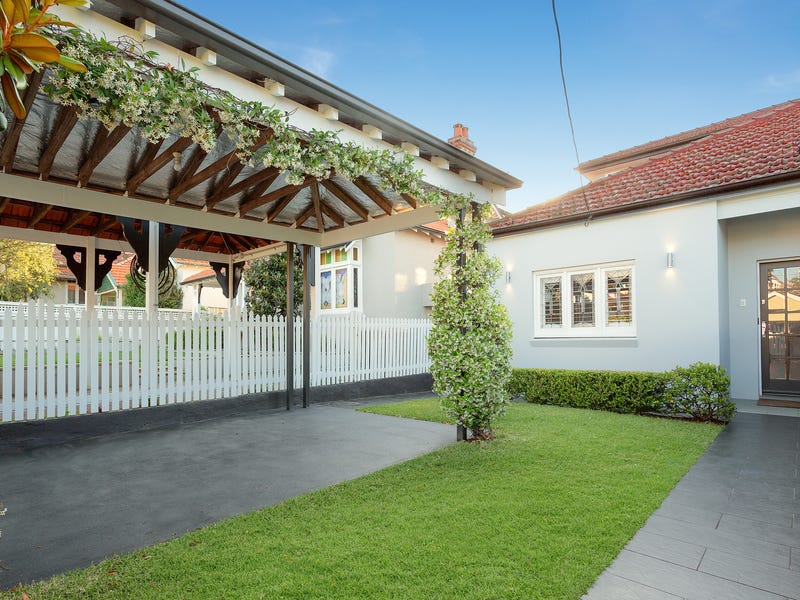 A Paleoarchaean Impact Crater In The Pilbara Craton, Western