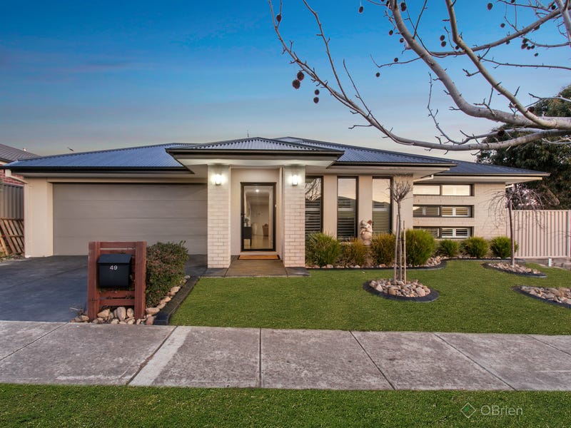49 Harrison Way, Pakenham, Vic 3810 Property Details