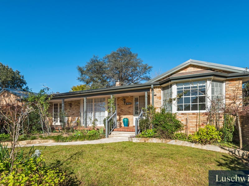 4 Binnowee Avenue, St Ives, NSW 2075