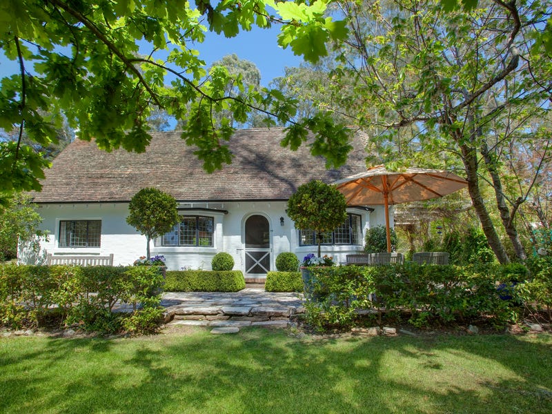 54 Centennial Road Bowral Nsw 2576 Property Details