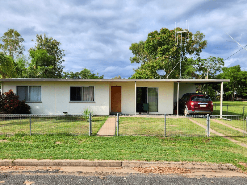 8 Carey Street, Gayndah, Qld 4625 House for Sale