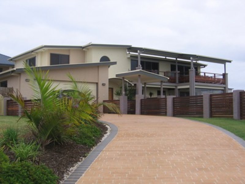 4 Court, Redland Bay, Qld 4165