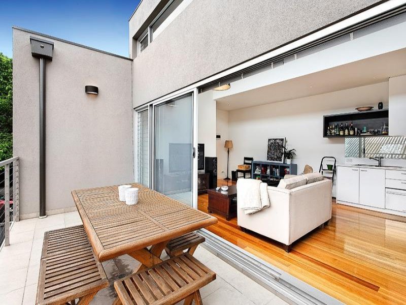 11/95 Manningtree Road, Hawthorn, Vic 3122 Property Details