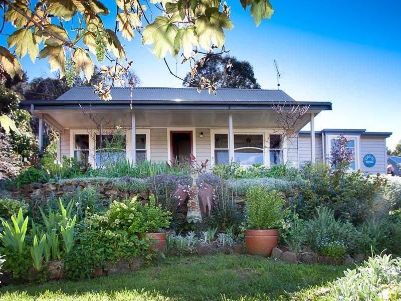 21 Jubilee Lake Road Daylesford Vic 3460 Property Details