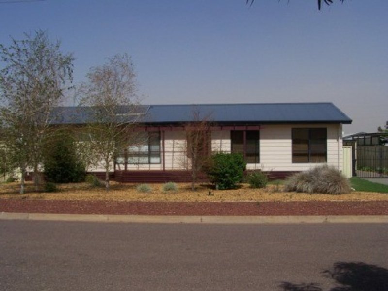 9 Margaret Avenue, Stirling North, SA 5710