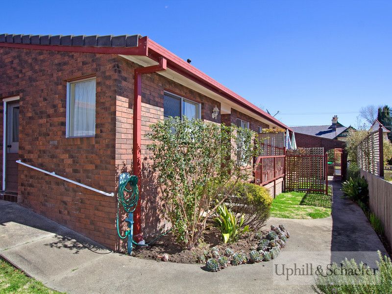 2/167 Marsh Street, Armidale, NSW 2350 Property Details