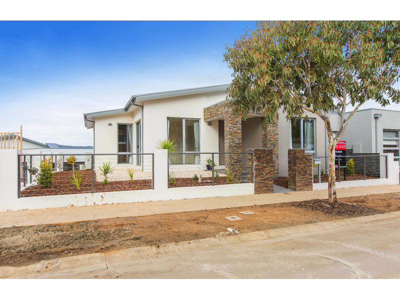 39 Helm Avenue, Safety Beach, VIC 3936