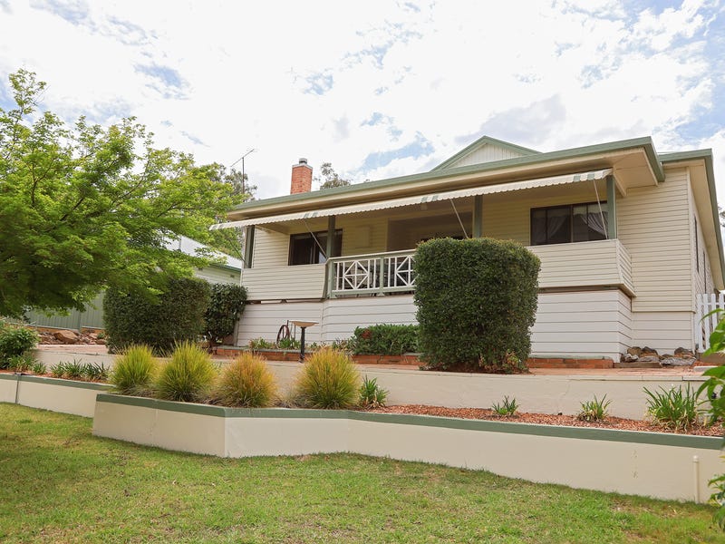 32 King Street, Inverell, NSW 2360 Property Details