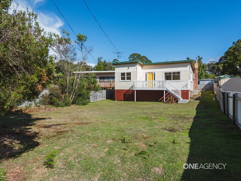12 Honeysuckle Avenue, Sisters Beach, TAS 7321