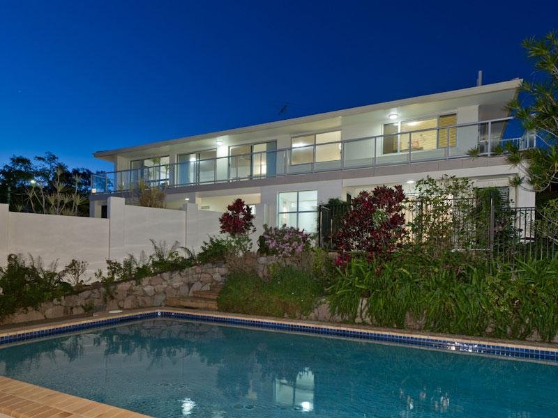 18 Glencairn Avenue, Indooroopilly, Qld 4068 Property Details