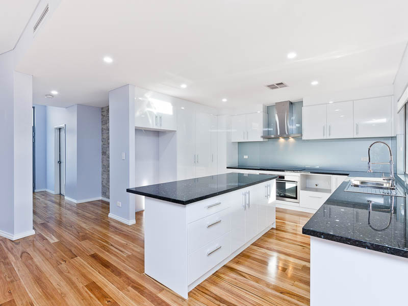 32 Emma Street, Rockingham, WA 6168 Property Details