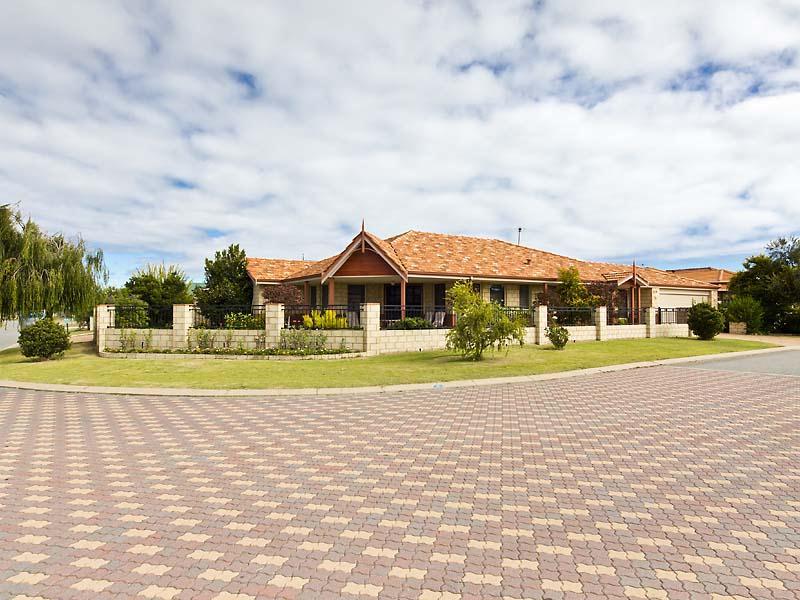 13 Carlingford Drive, Port Kennedy, WA 6172