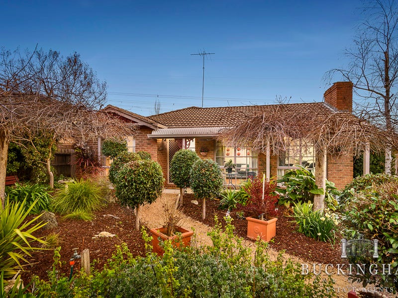 32 Kamarooka Drive, Wattle Glen, VIC 3096