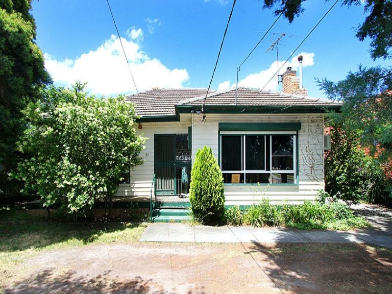 51 Hobbs Cres, Reservoir, VIC 3073