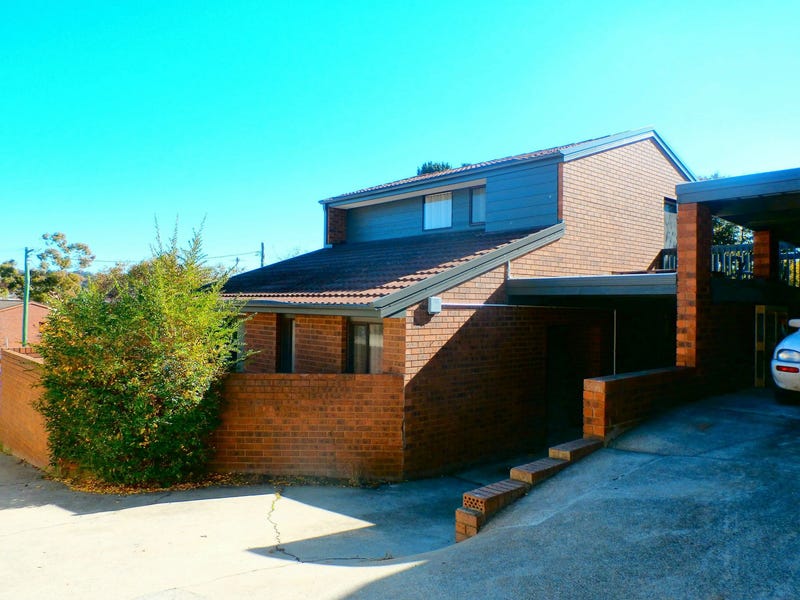 2/16 Charles Street, Queanbeyan, NSW 2620