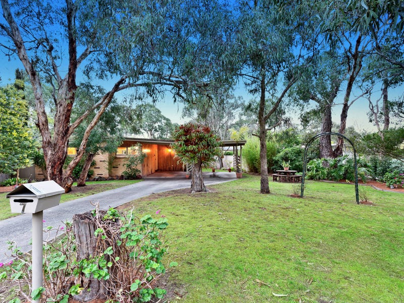 7 Flint Street, Eltham, Vic 3095 Property Details