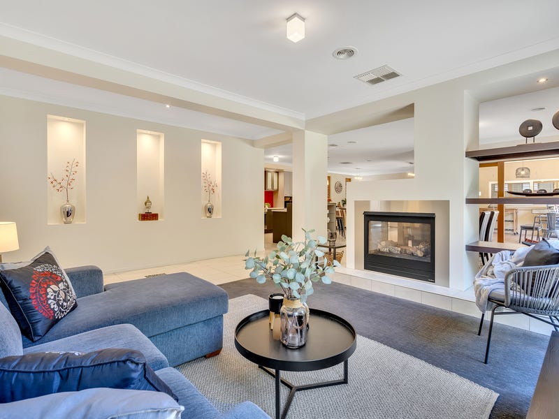 10 Choice Place, Gisborne, Vic 3437 House for Sale