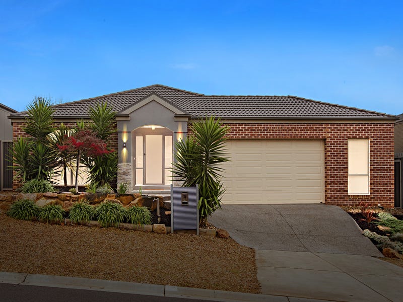 15 Empire Drive, Mooroolbark, VIC 3138