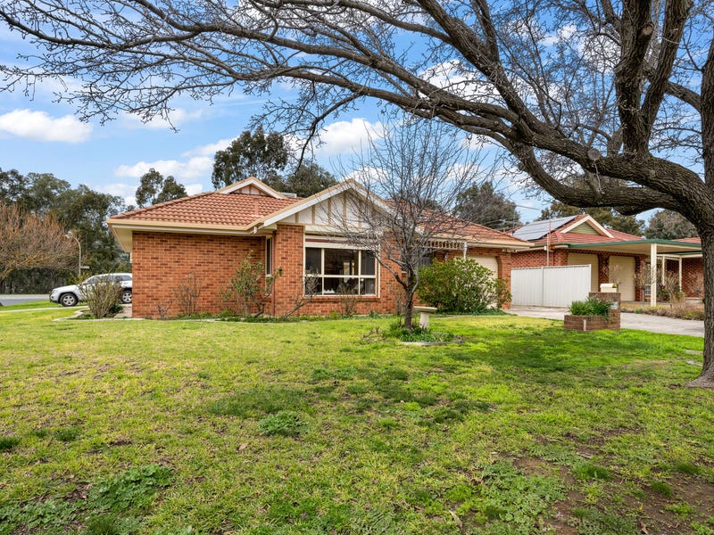 1/4 Hallam Street, Glenroy, NSW 2640