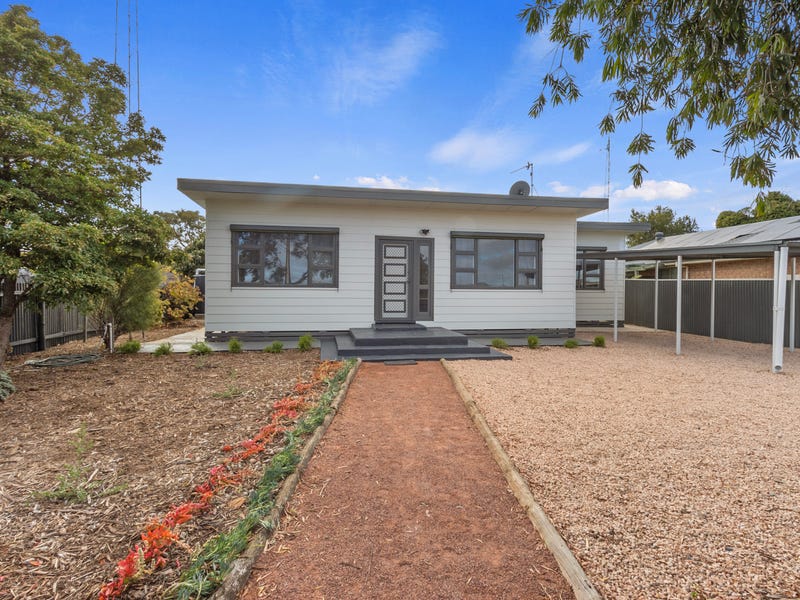 33 Scotland St, Wallaroo, SA 5556 House for Sale