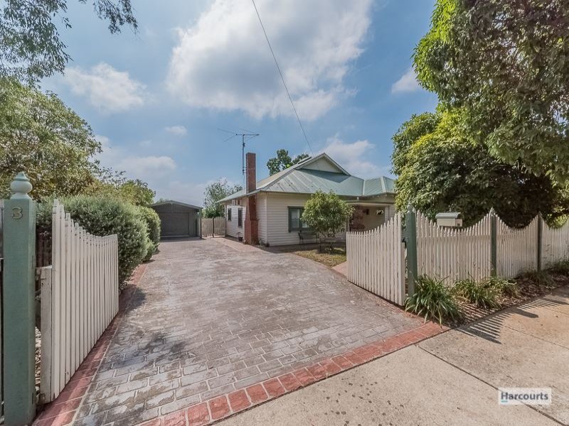 3 Young Street, Drouin, Vic 3818 Property Details
