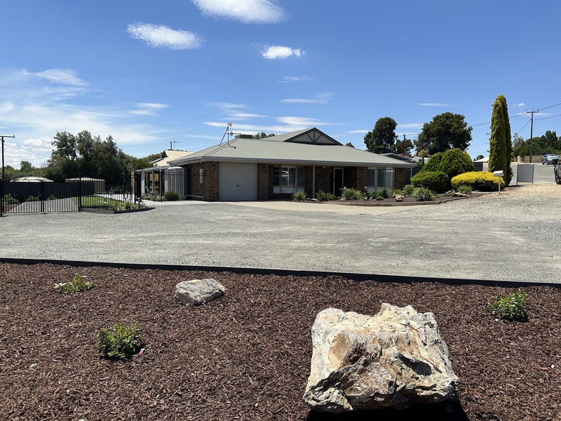 20 The Crescent, Burra, SA 5417 Property Details