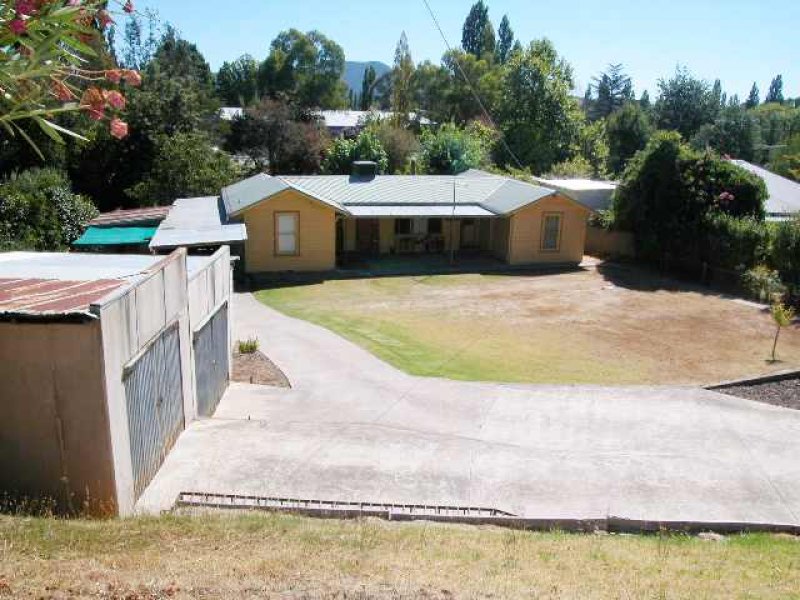 64 Elgin Street, Myrtleford, VIC 3737