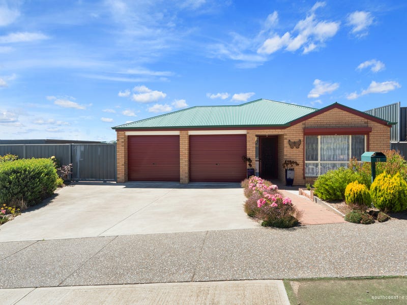 11 Emerald Drive, Hayborough, SA 5211 Property Details
