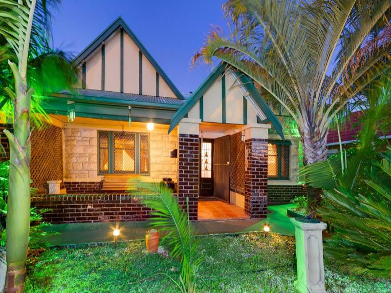 37 Farnham Road, Keswick, SA 5035