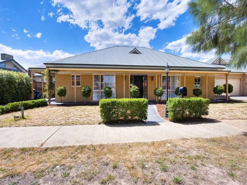 14 Woodstock Drive, Doreen, VIC 3754