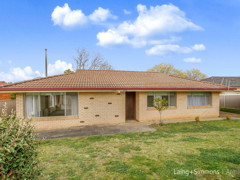 13 Chestnut Avenue, Armidale, NSW 2350 - Property Details