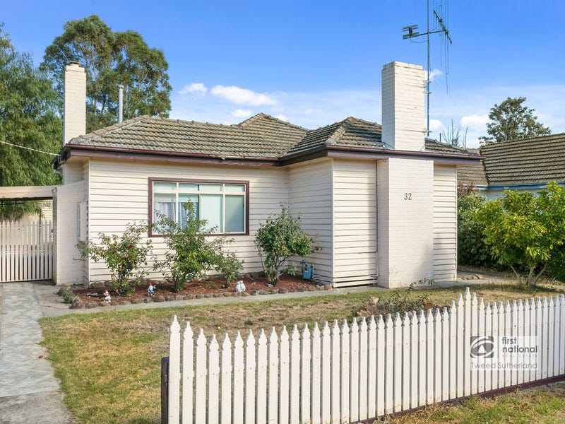 32 Carpenter Street, Kangaroo Flat, VIC 3555