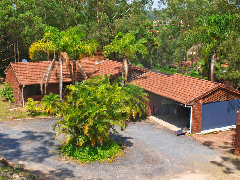 19 Uplands Drive, Parkwood, Qld 4214 Property Details