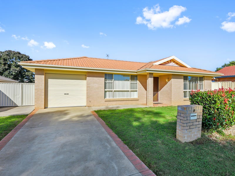 8 Banks Street, Tamworth, NSW 2340 - Property Details